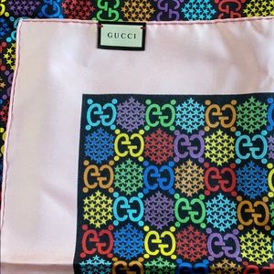gucci psychedelic scarf